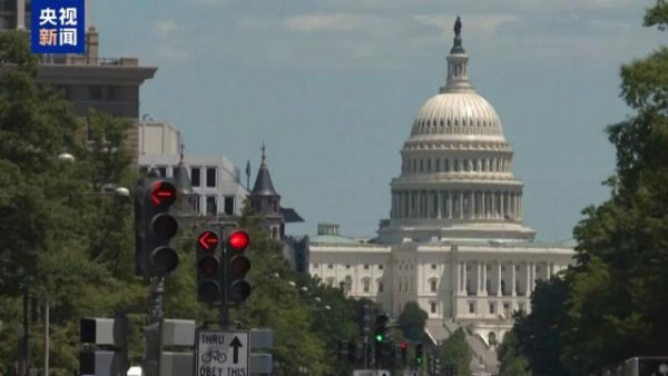 卓信宝 10月1日0点，美国政府资金耗尽，正式关门！特朗普：会在关门期间做不可逆转的事！75万公务员无薪休假，美股跳水，金价飙升