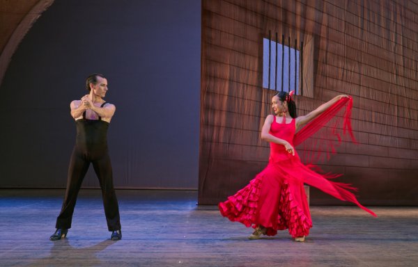 天牛配资 中古建交65周年献礼！舞剧《卡门·古巴》登陆广州中山纪念堂